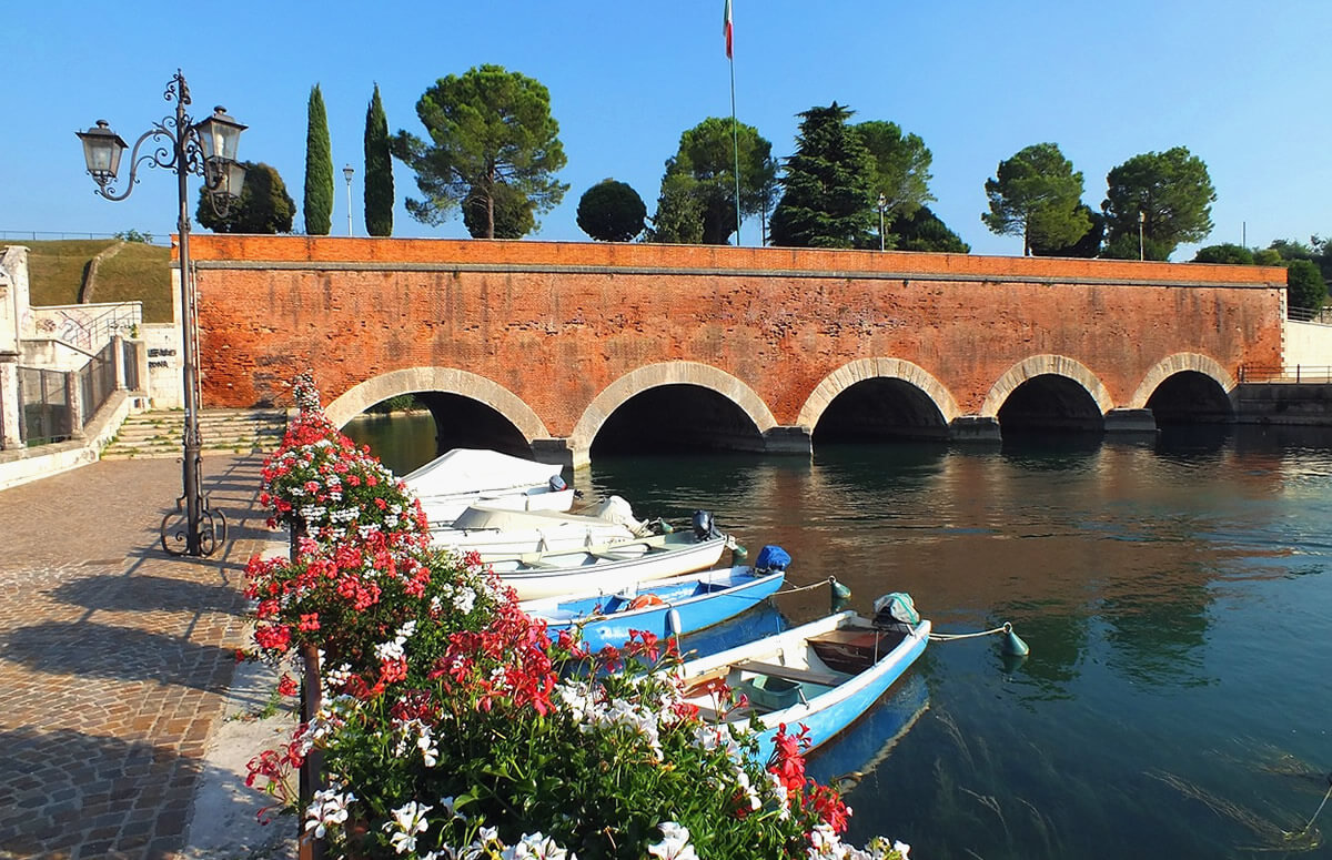 Peschiera del Garda am Gardasee